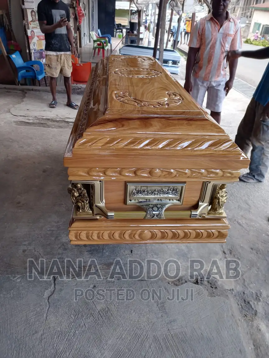 Pure Polish Wood Casket With Good Interior Decoration