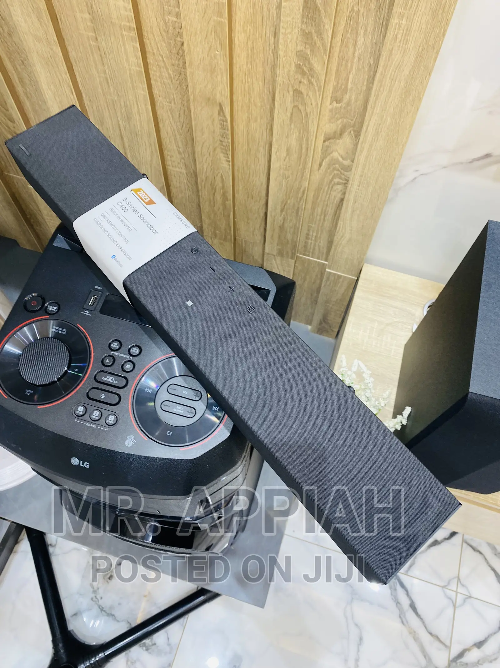 Experience Good Sounds on Samsung HW-C400 2.0hp Sound Bar.