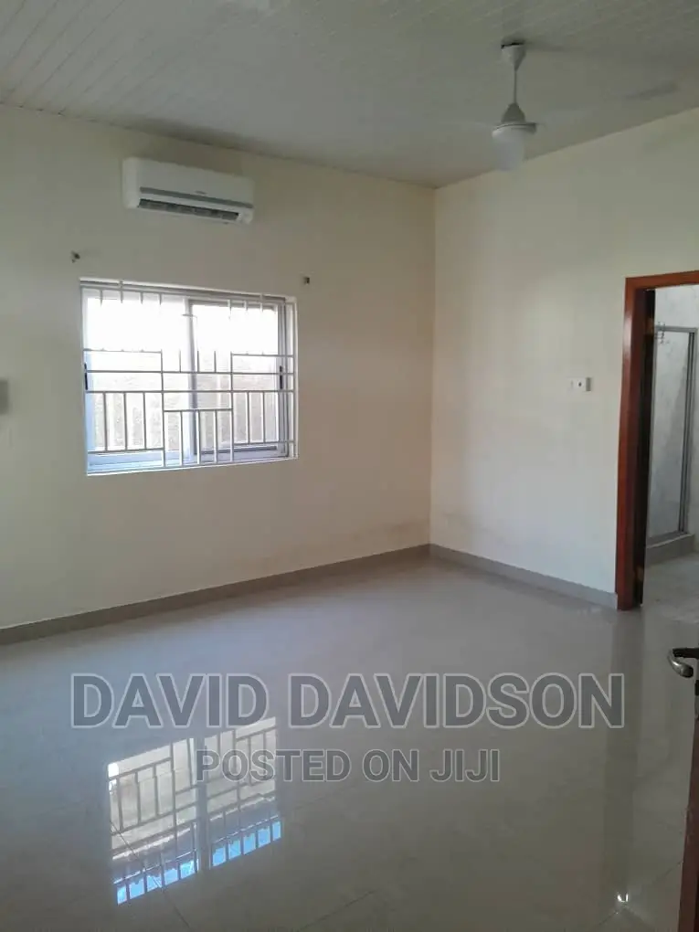 3bdrm Mansion in Executive 3 Bedroom, Tema Metropolitan for rent
