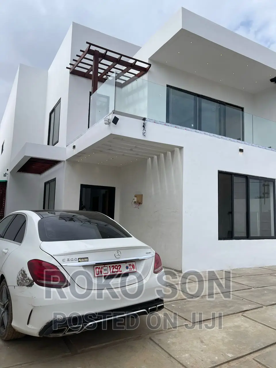 3bdrm Duplex in Dr Roko, Lake Side Estate for sale