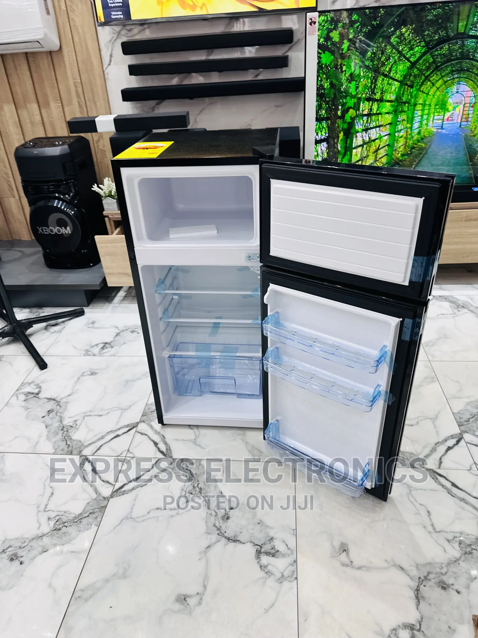 Durable Long Lasting Double Door Fridge Pearl 16T