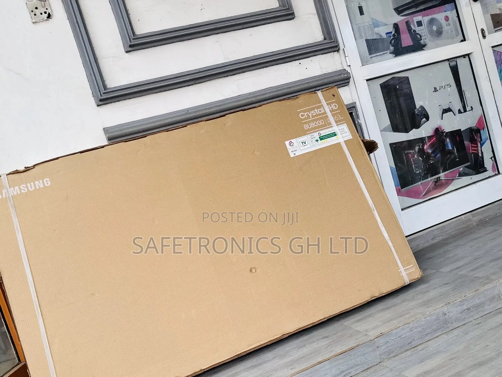 Black Samsung Smart UHD BU80 65 Inches Glossy LED Tv