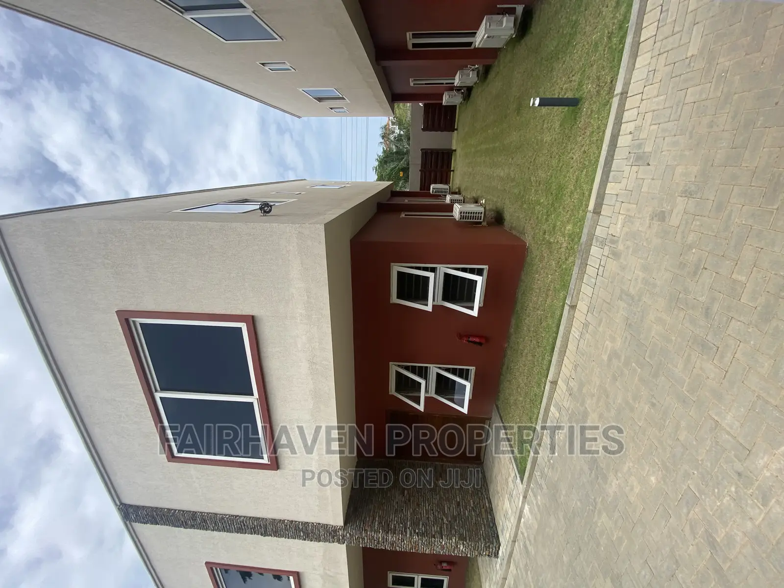 3bdrm Townhouse / Terrace in Tseaddo, Airport Residential Area