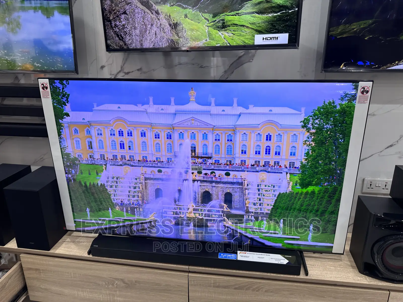 Stunning  Smart Samsung UHD Display 65”Au7172 Tv 