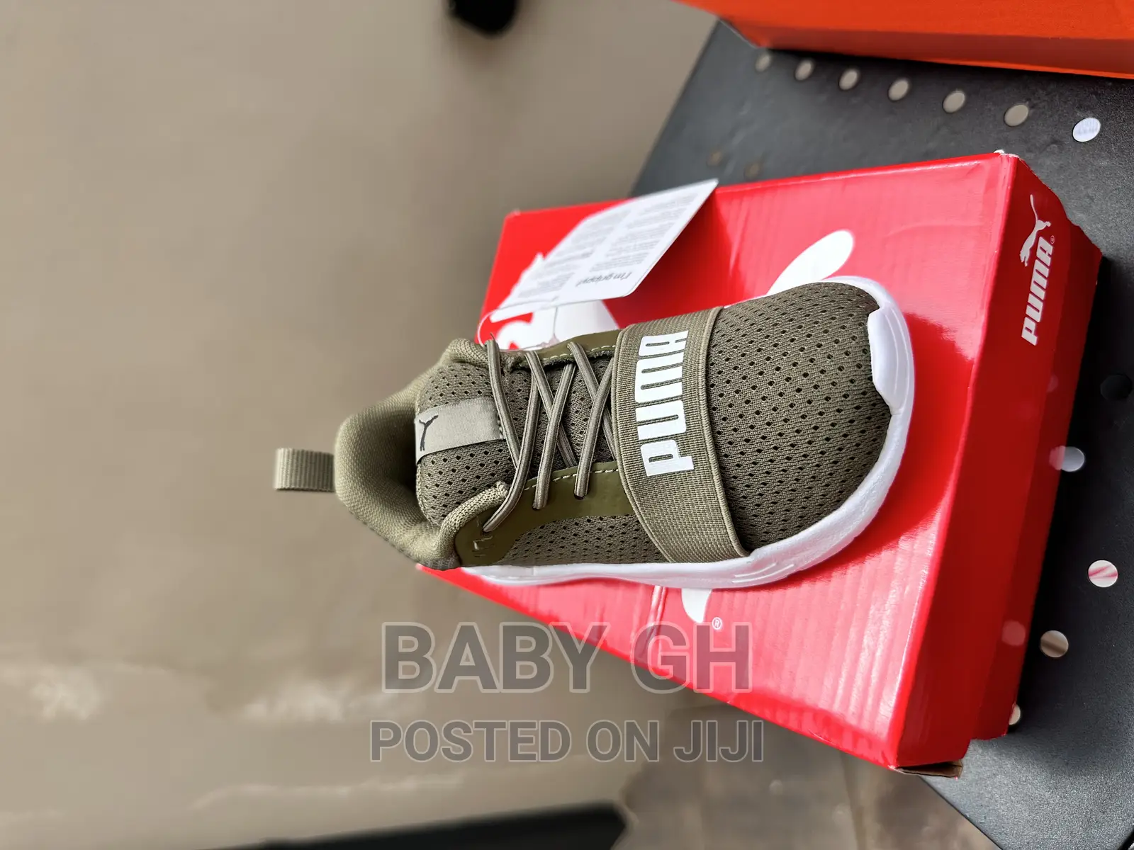 Puma Sneakers