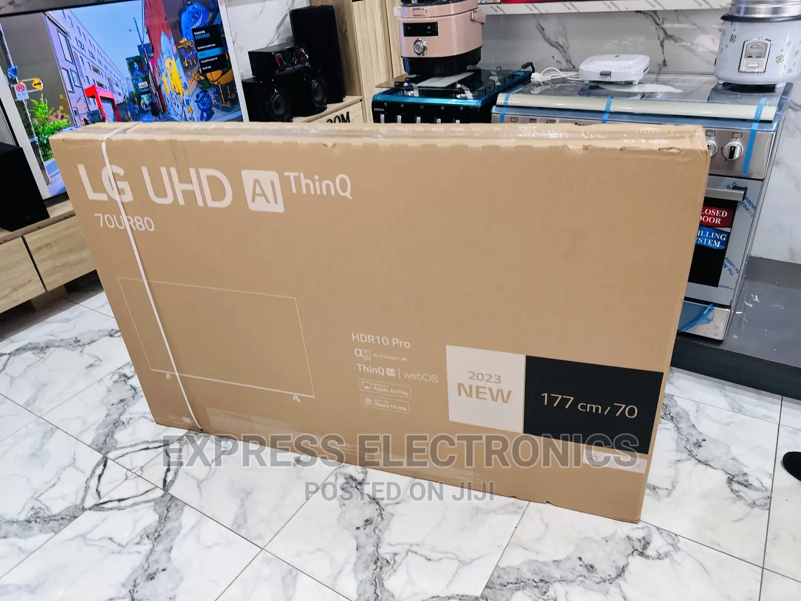Ultimate Home Theater Lg UHD Smart 70UR80 Tv 