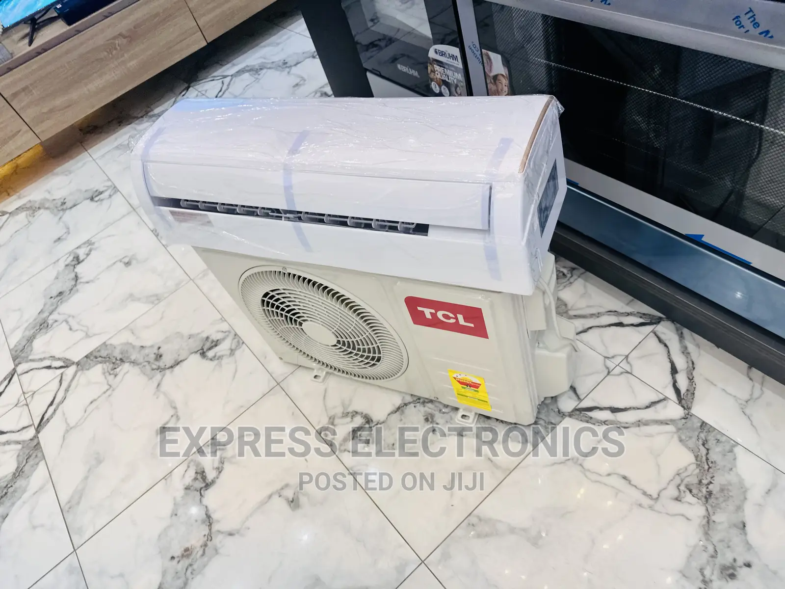 Classy Sleek 2.5hp Split White R410 Gas TCL Fresh Airflow