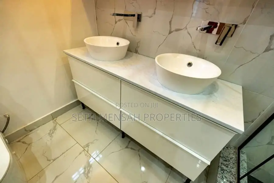 3bdrm House in Skm, Adjiriganor for sale