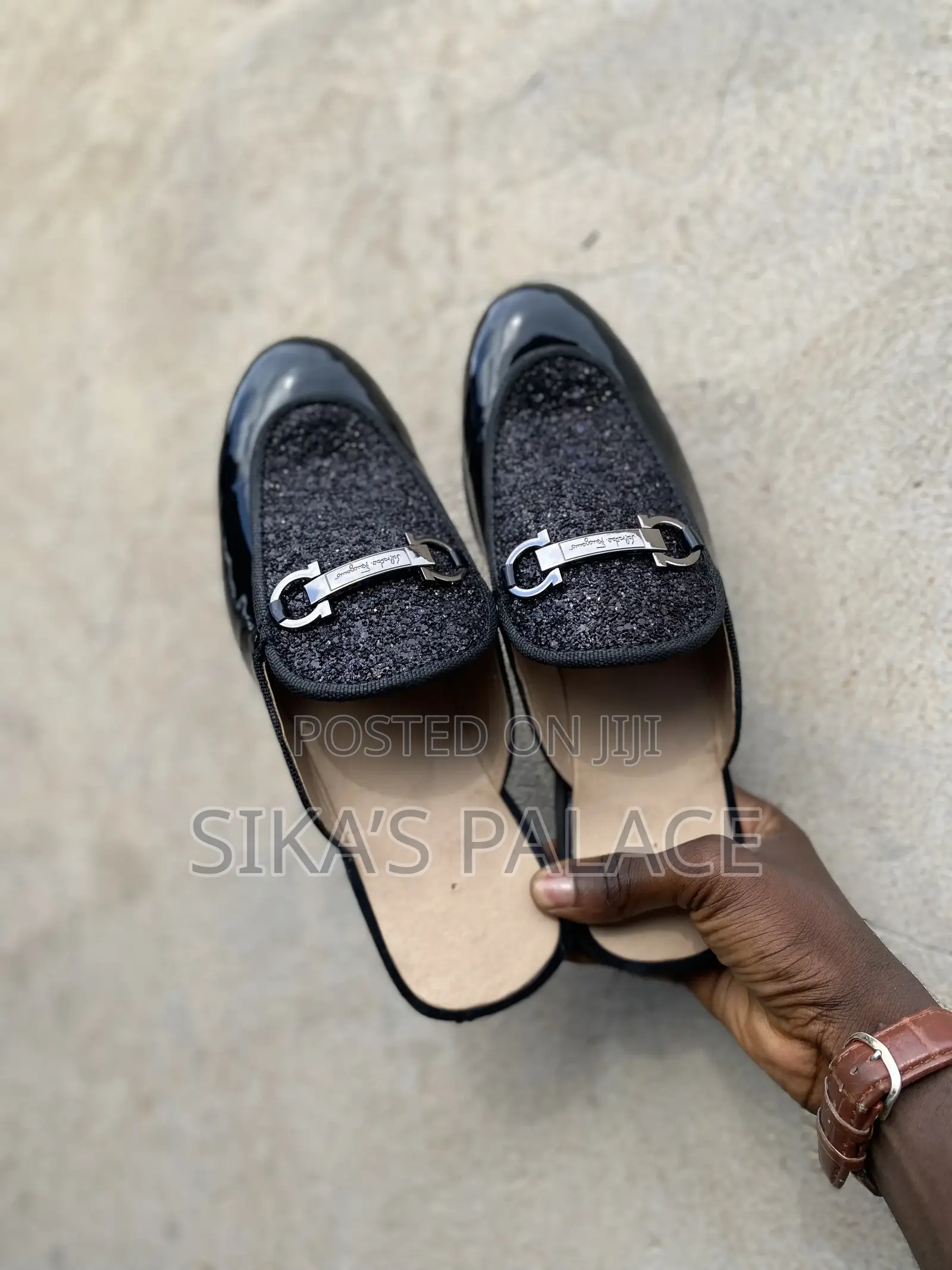 Black Mirror Half Shoe