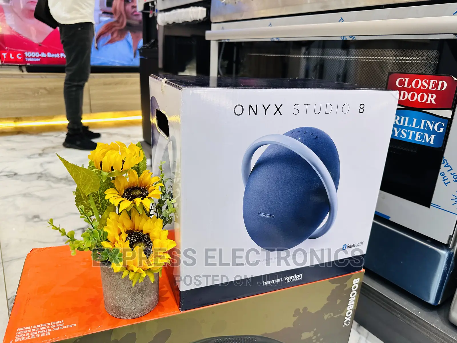 Unparalleled Sound Quality Onyx 8 Studio Bluetooth Speaker