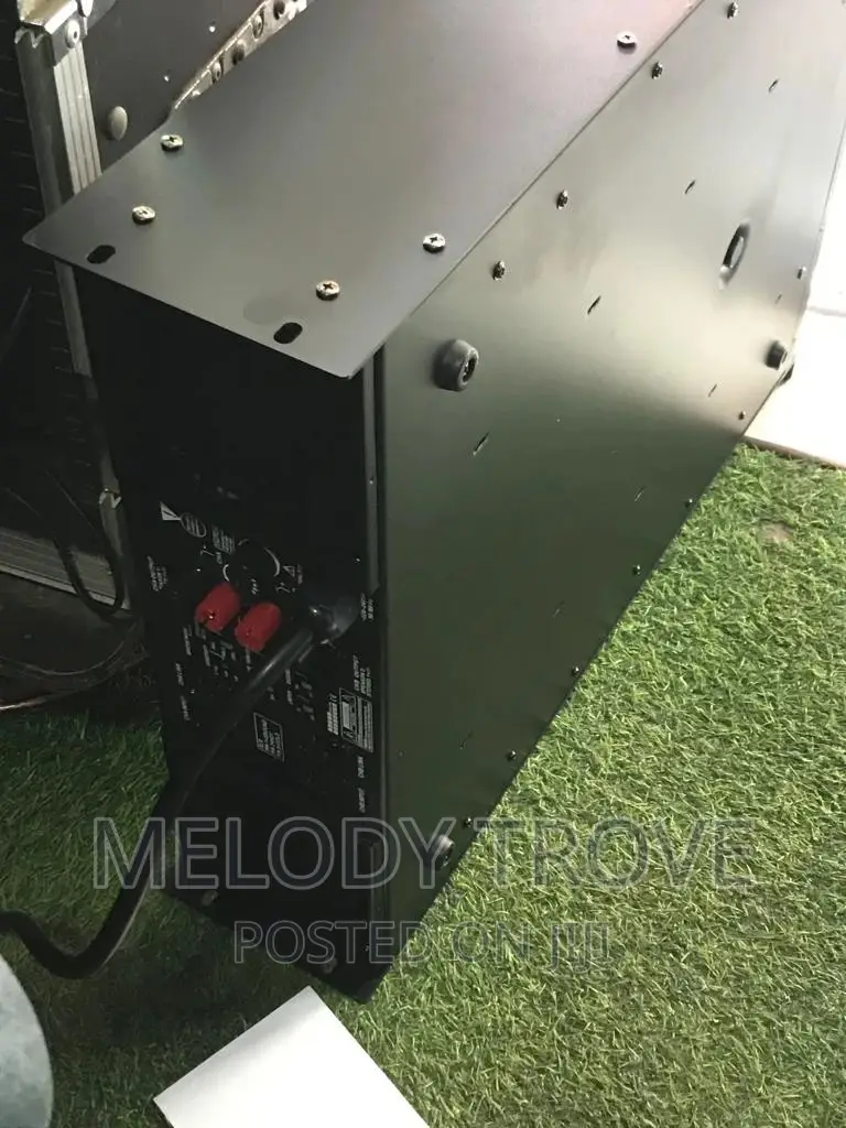 Crest Audio Ca30+ 2-Channel 4-Fans Bass Amplifier