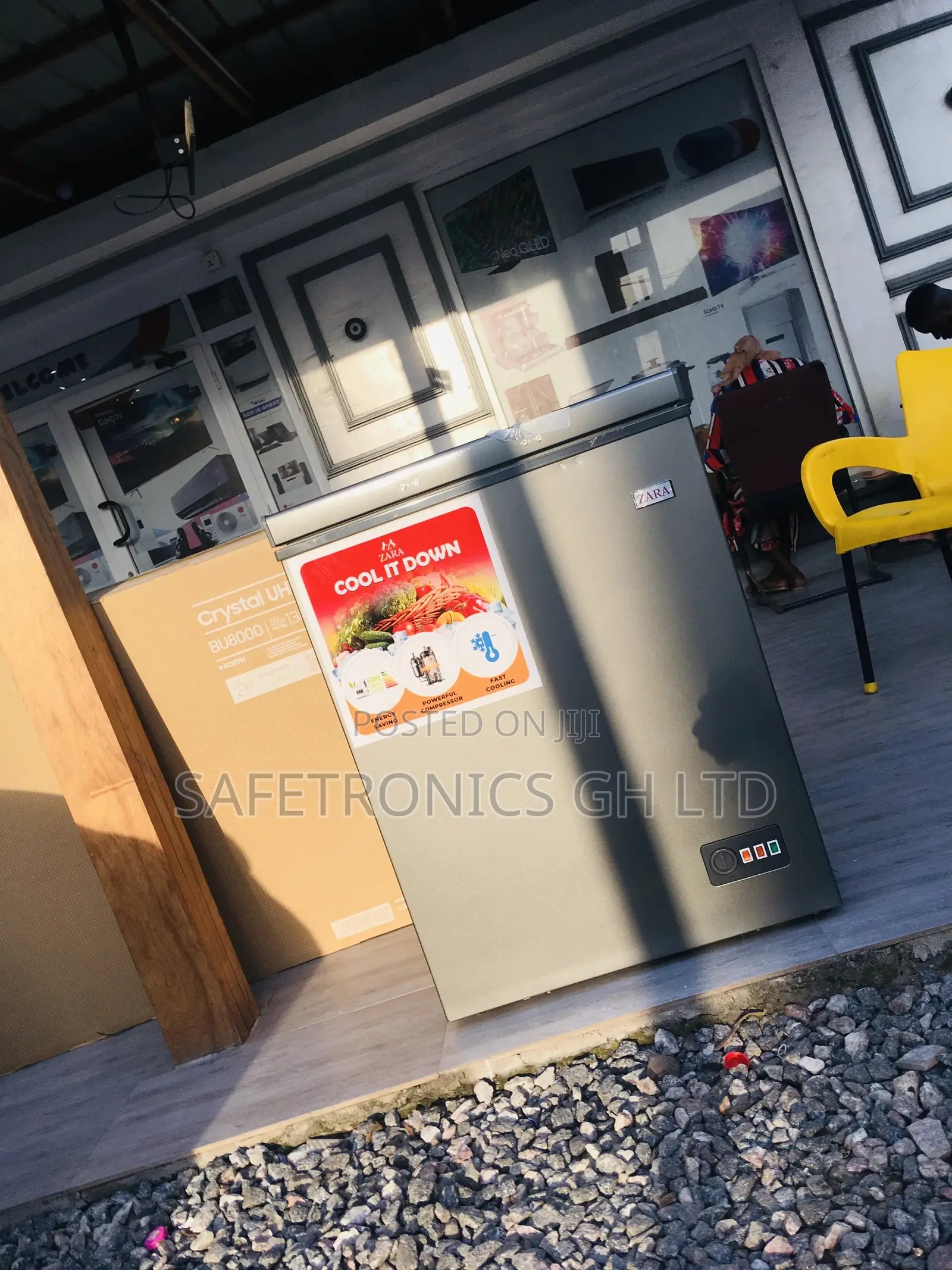 Defeost Chestfreezer Singledoor Zara Electric 200 Liters