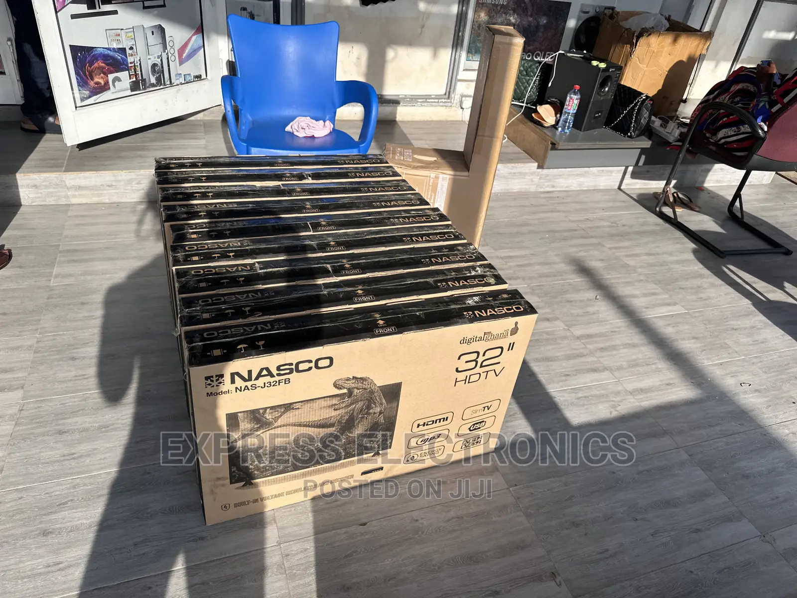 Cinematic Experience FHD Satellite Nasco 32” Tv