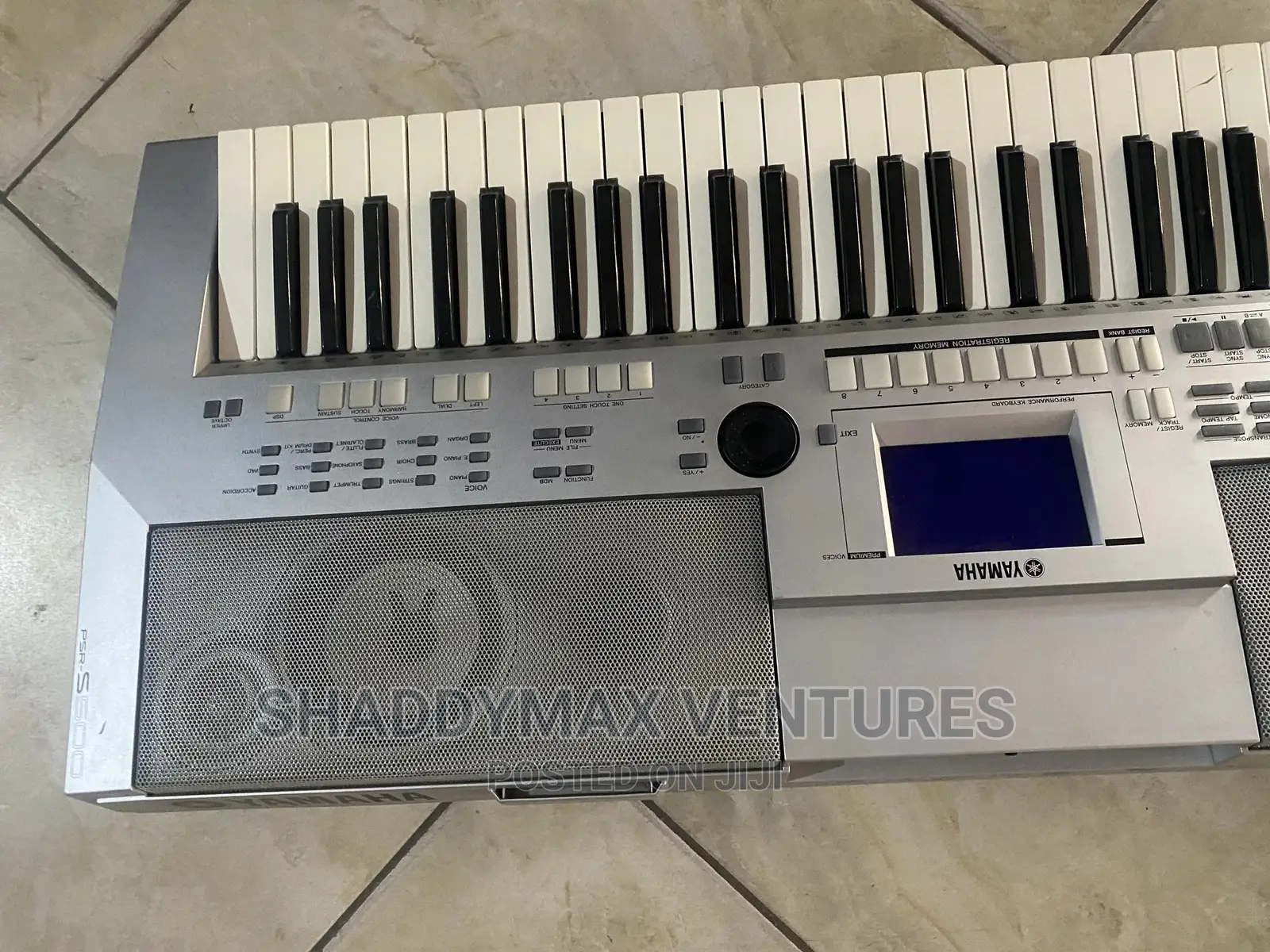 Yamaha PSR S500 Keyboard