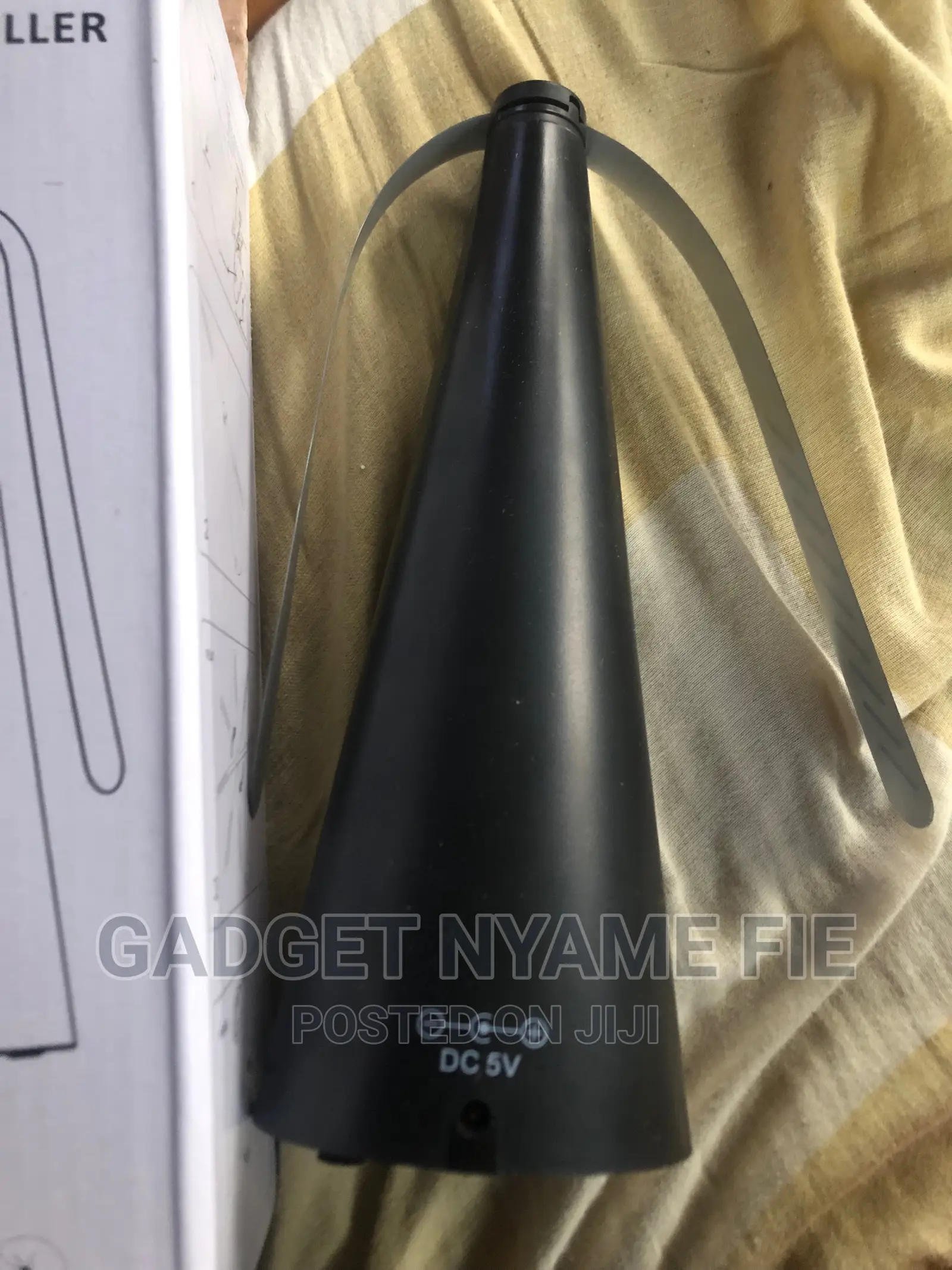 Chemical Free Tabletop Fly Repeller Fan