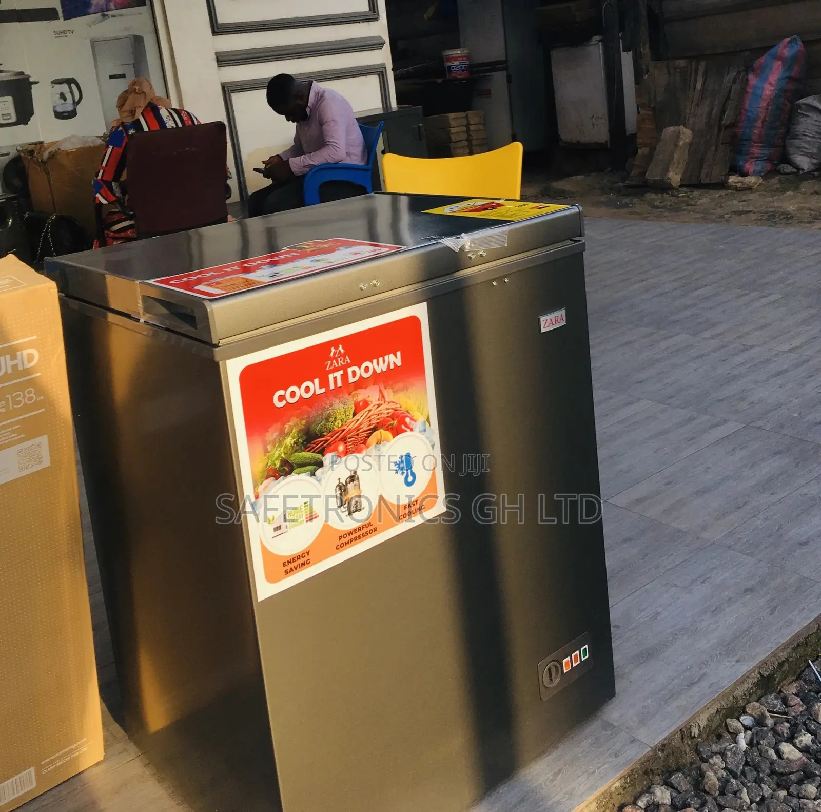 Glass Lid Singledoor Chestfreezer Zara 200 Electric Darkgray