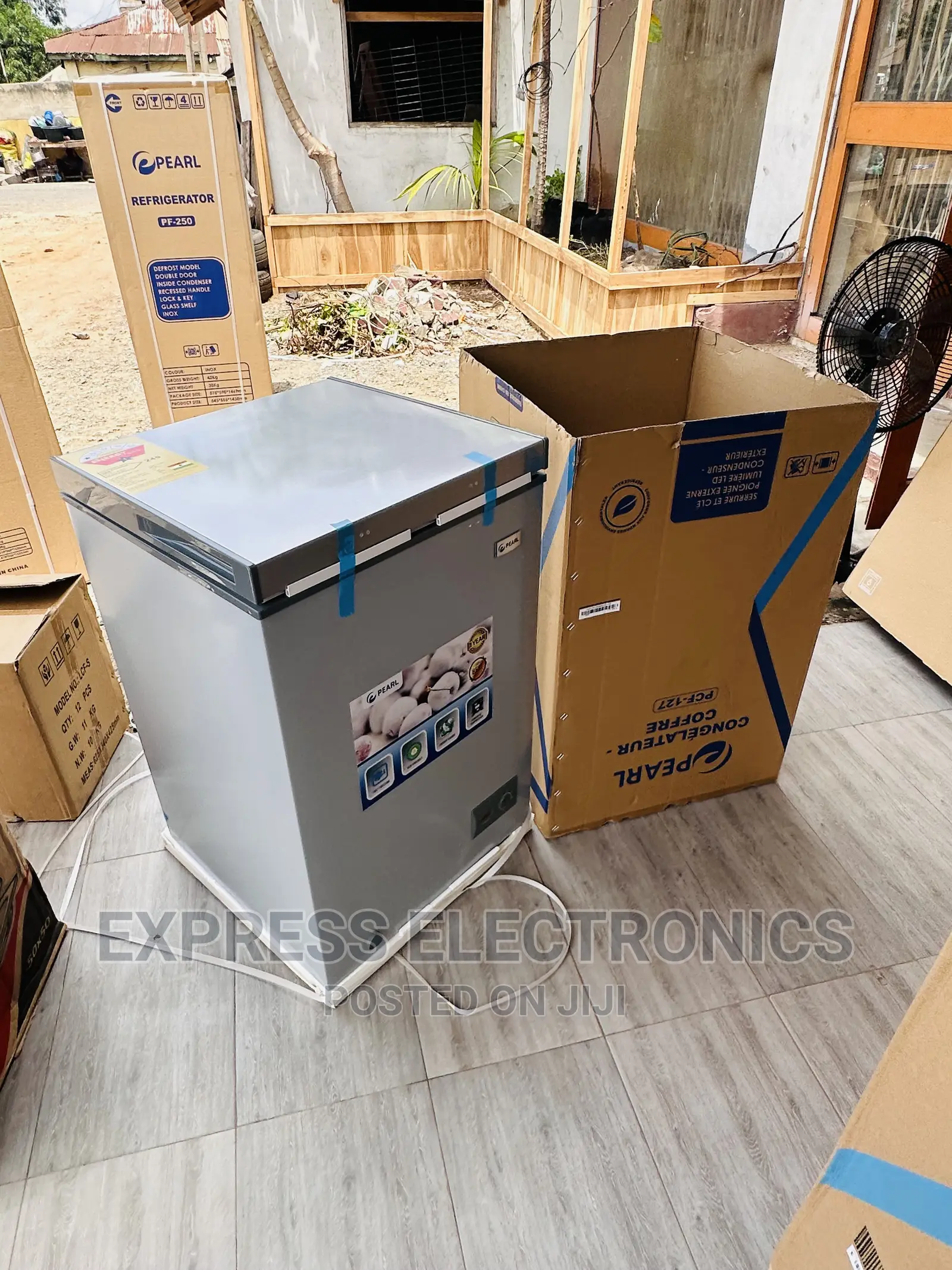 Powerful Freezing Sleek Pearl 100L Chest Single Door