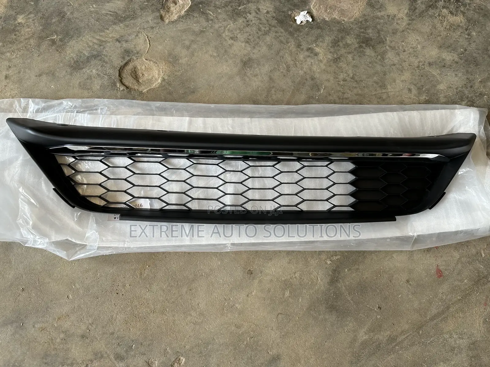 2016-2017 Honda Accord Sedan Front Bumper Lower Grille
