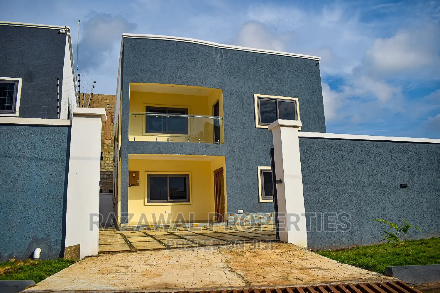 3bdrm House in Sakumono for sale