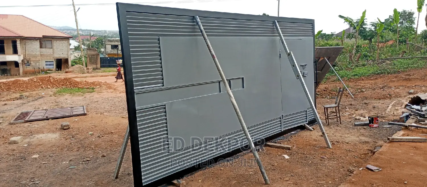 TRT Metal Gate