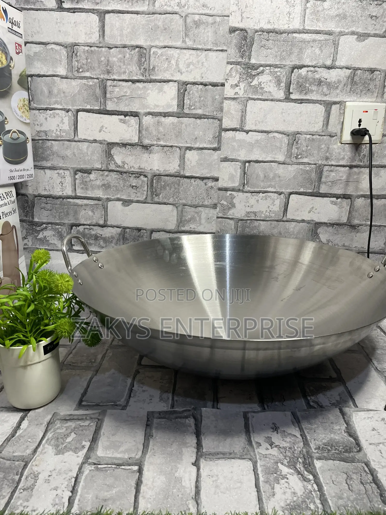 55cm Stainless Steel Wok Pan