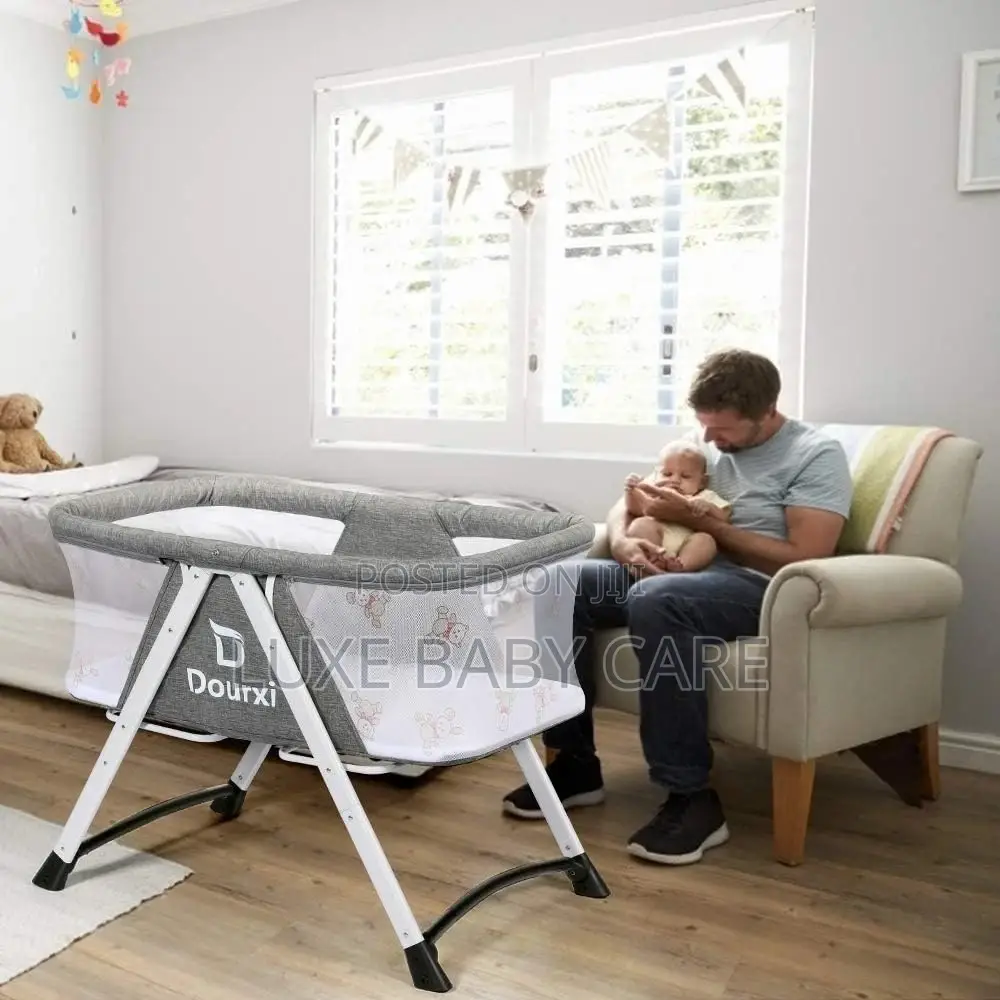 2-in-1 Stationary Rocking Bassinet, Portable Bedside Crib