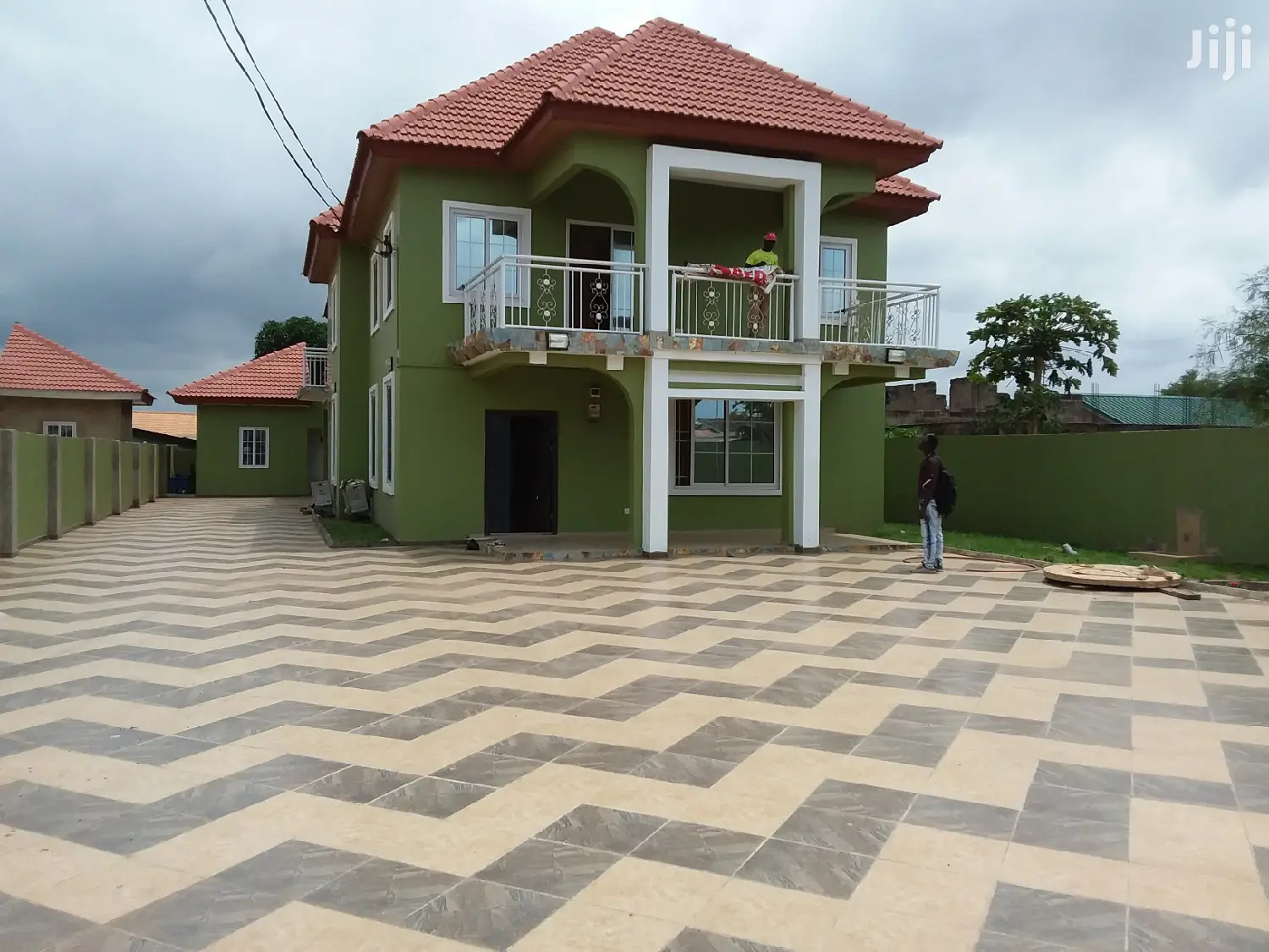 5bedroom Self Compound Sale Spintex Road
