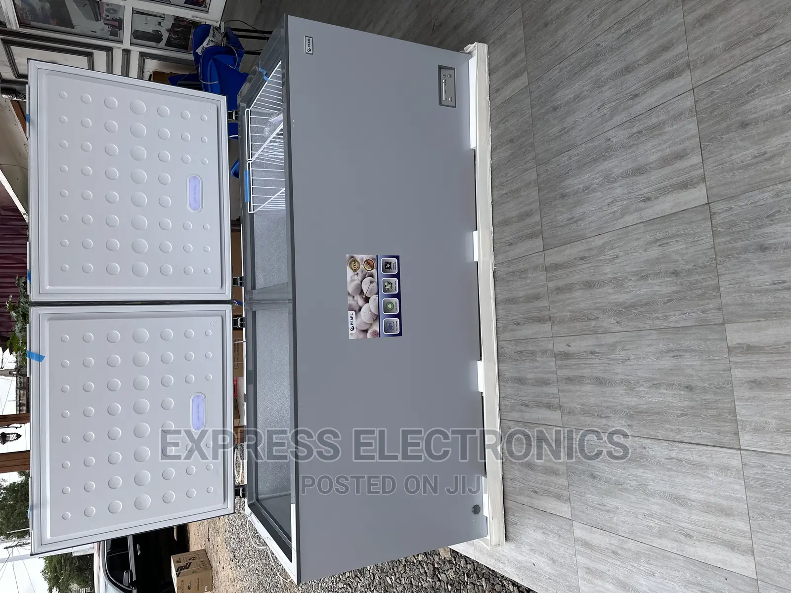 High Density Sleek Grey Double Door Chest Freezer Pearl708l