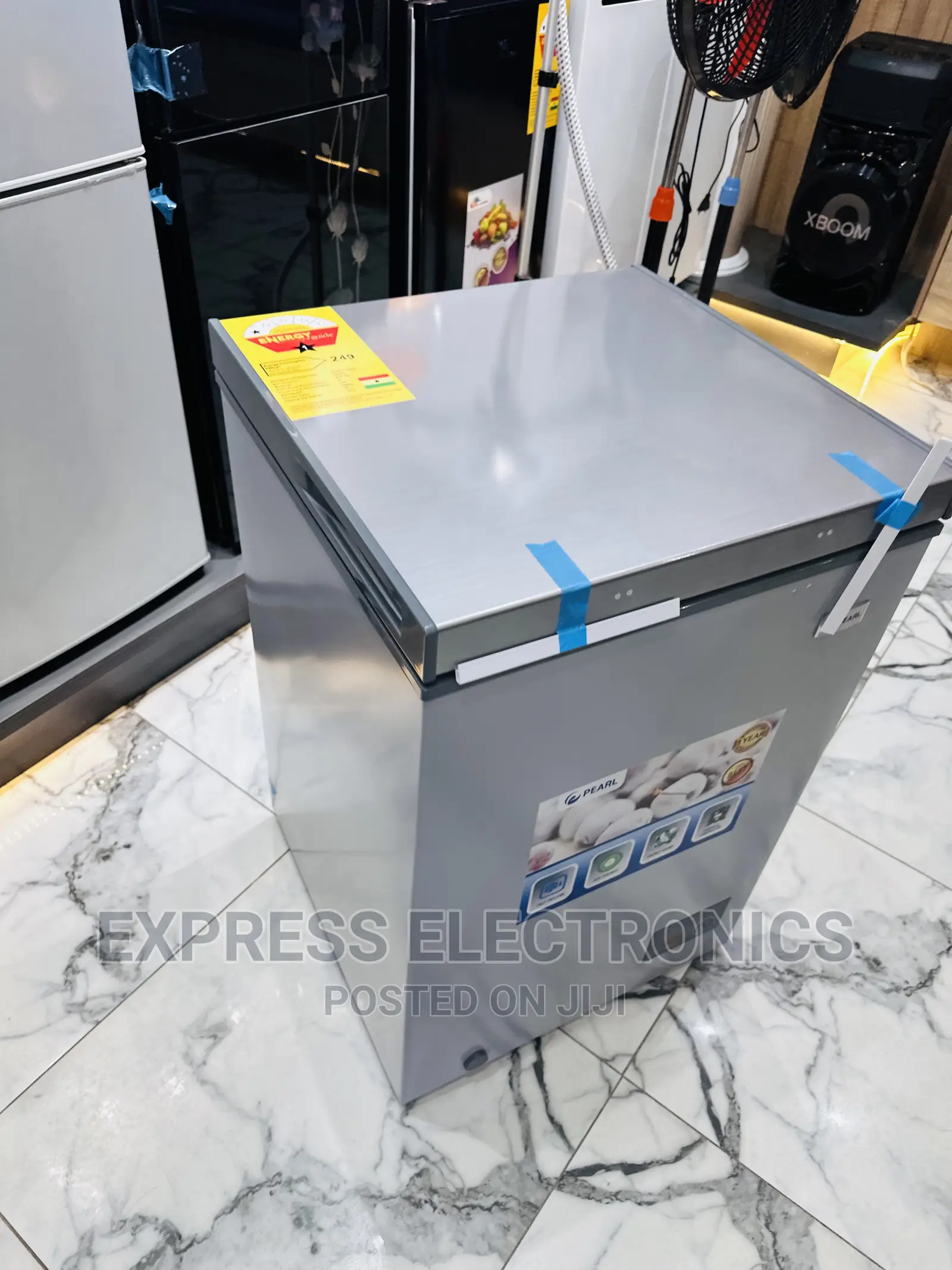 Eco Efficient RCF-172 (145 Liters)Rainbow Chest Single Door