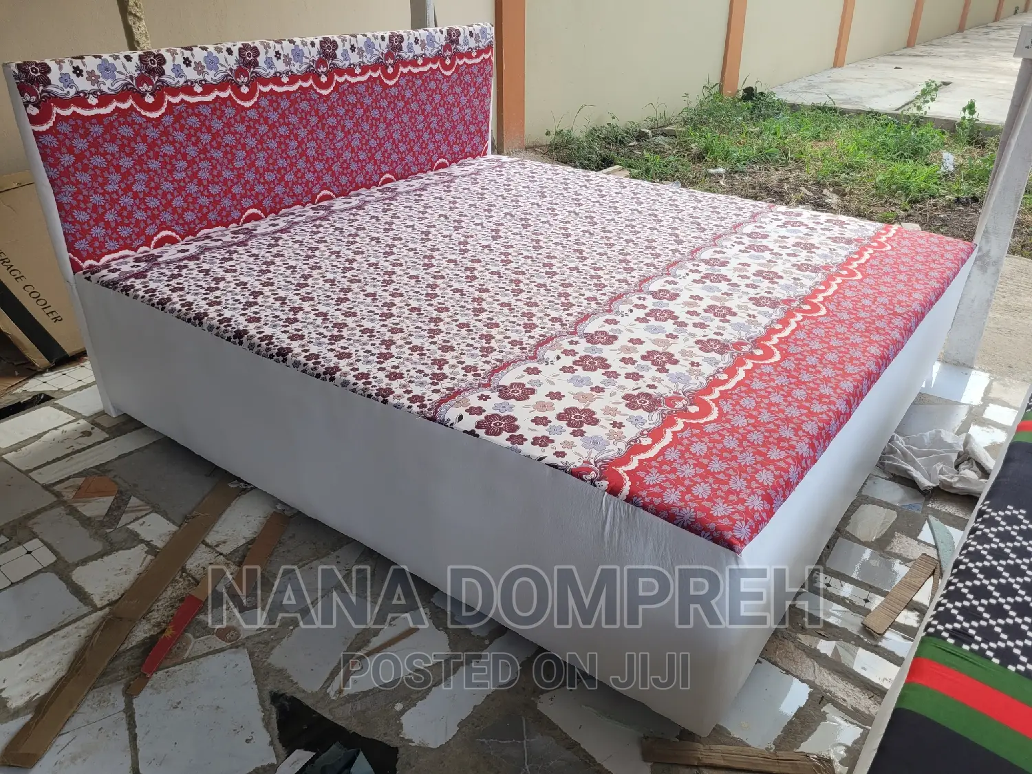 Inbuilt Queen Size Bed