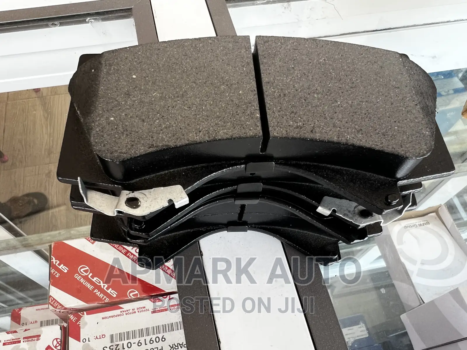 Front Brake Pads Toyota Tundra 2009-2019 High Quality