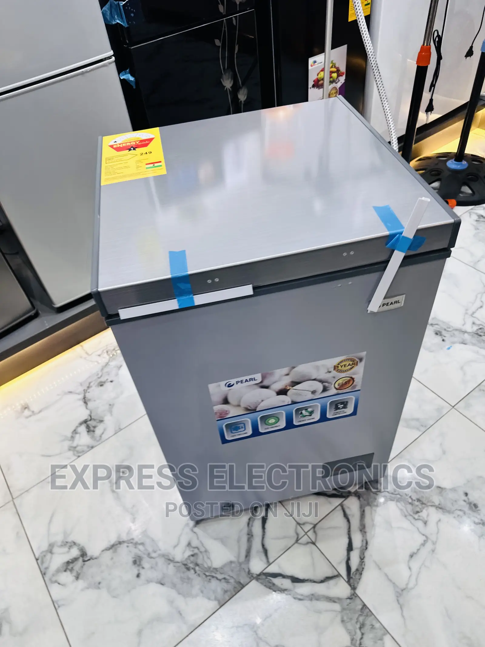 Easy to Operate Chest Freezer Single Door Pearl 100L