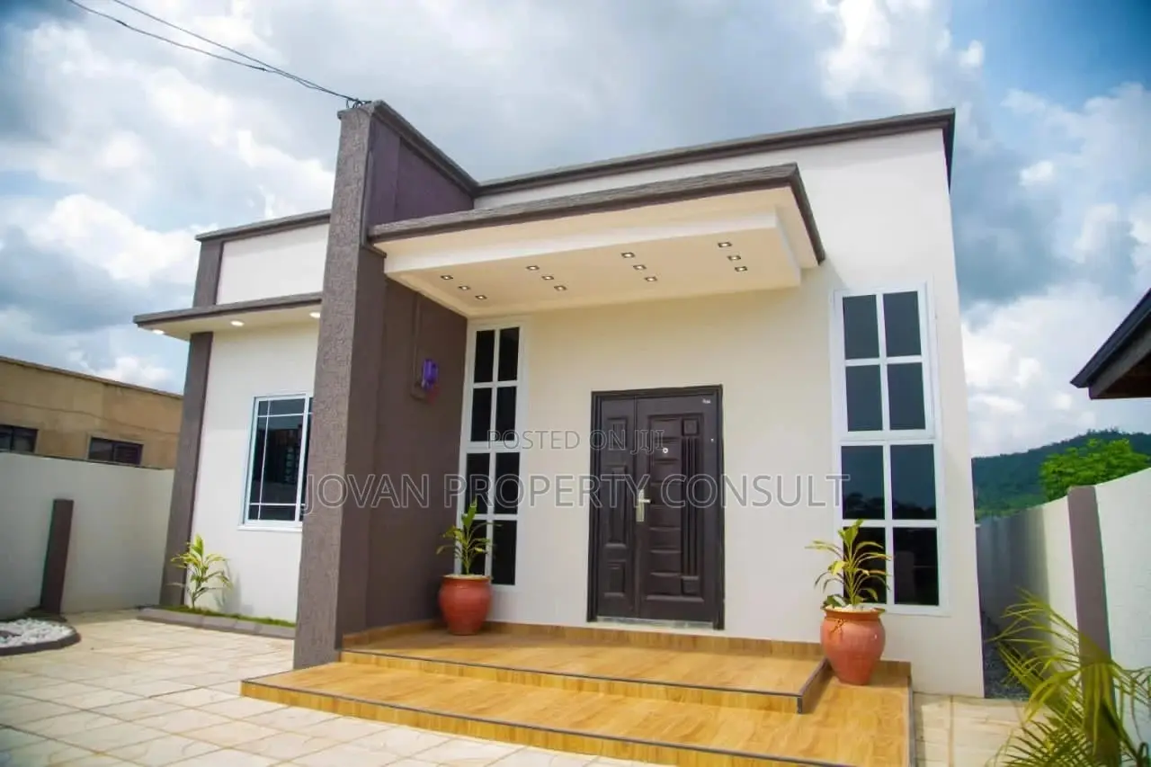 3bdrm House in Amasaman Satellite for sale