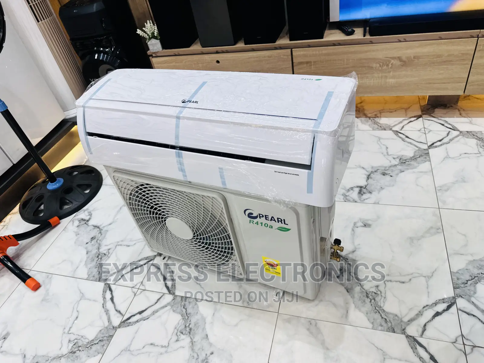 Comprehensive Look Pearl Split R410 Gas 2.0hp Ac White