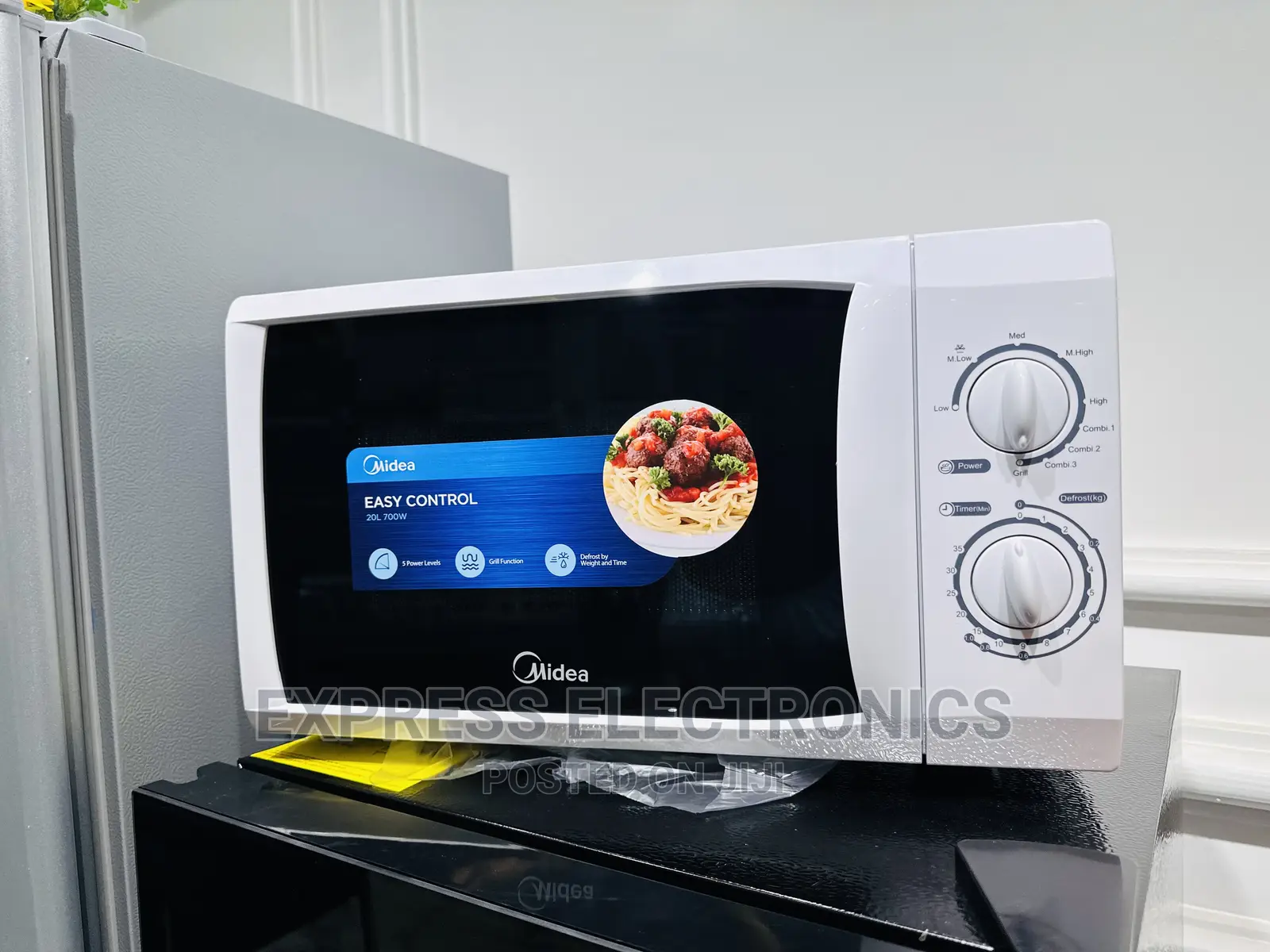 Defrosting With Grill MG 720–Midea