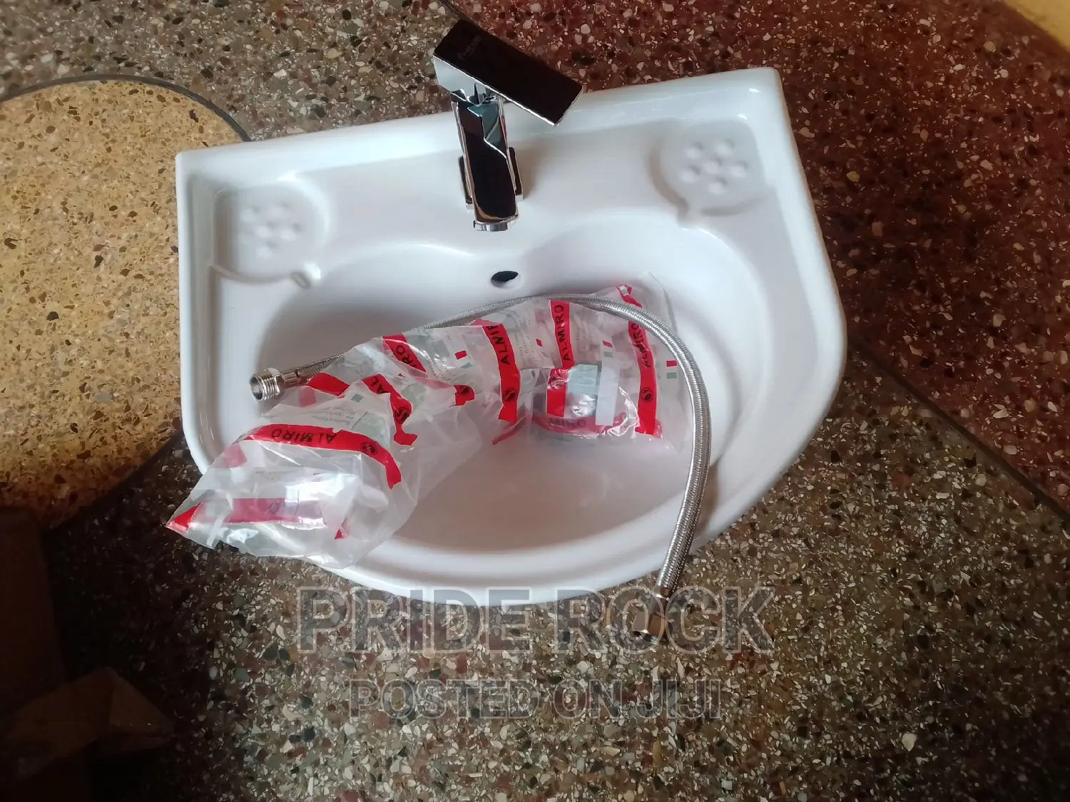 Hanging Wash Hand Basin Set