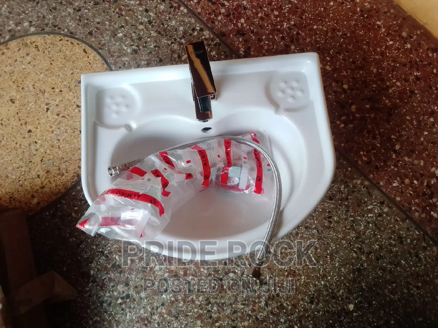 Hanging Wash Hand Basin Set