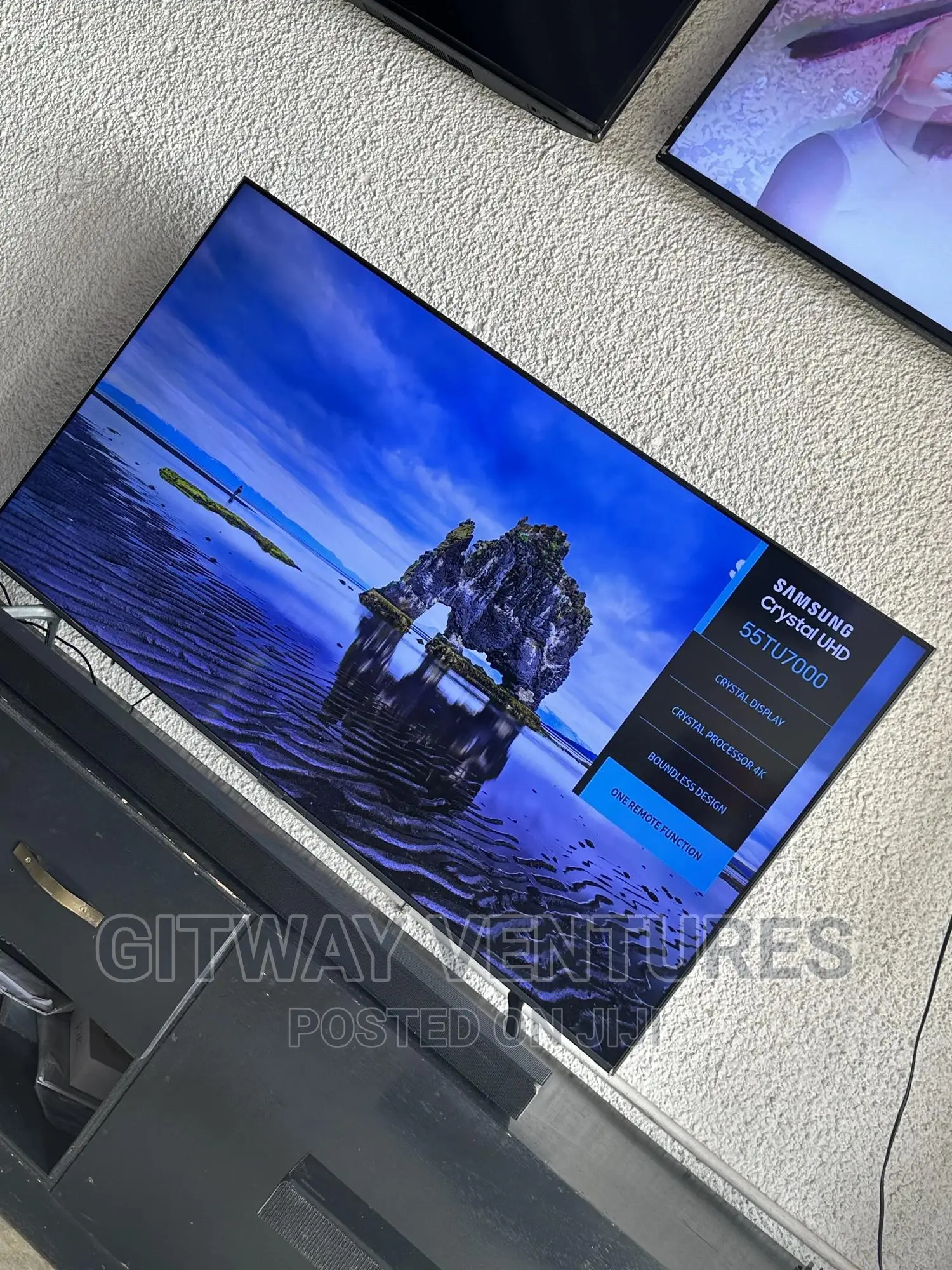 Uk Used Samsung 65inch Crystal Uhd Smart Satellite Tv
