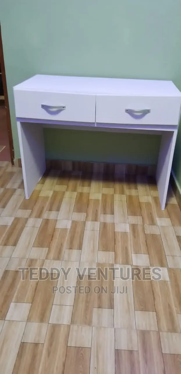 Quality Studying Table ( Payment After Delivery)