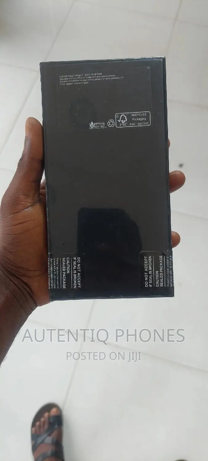 New Samsung Galaxy S22 Ultra 5G 128 GB Green