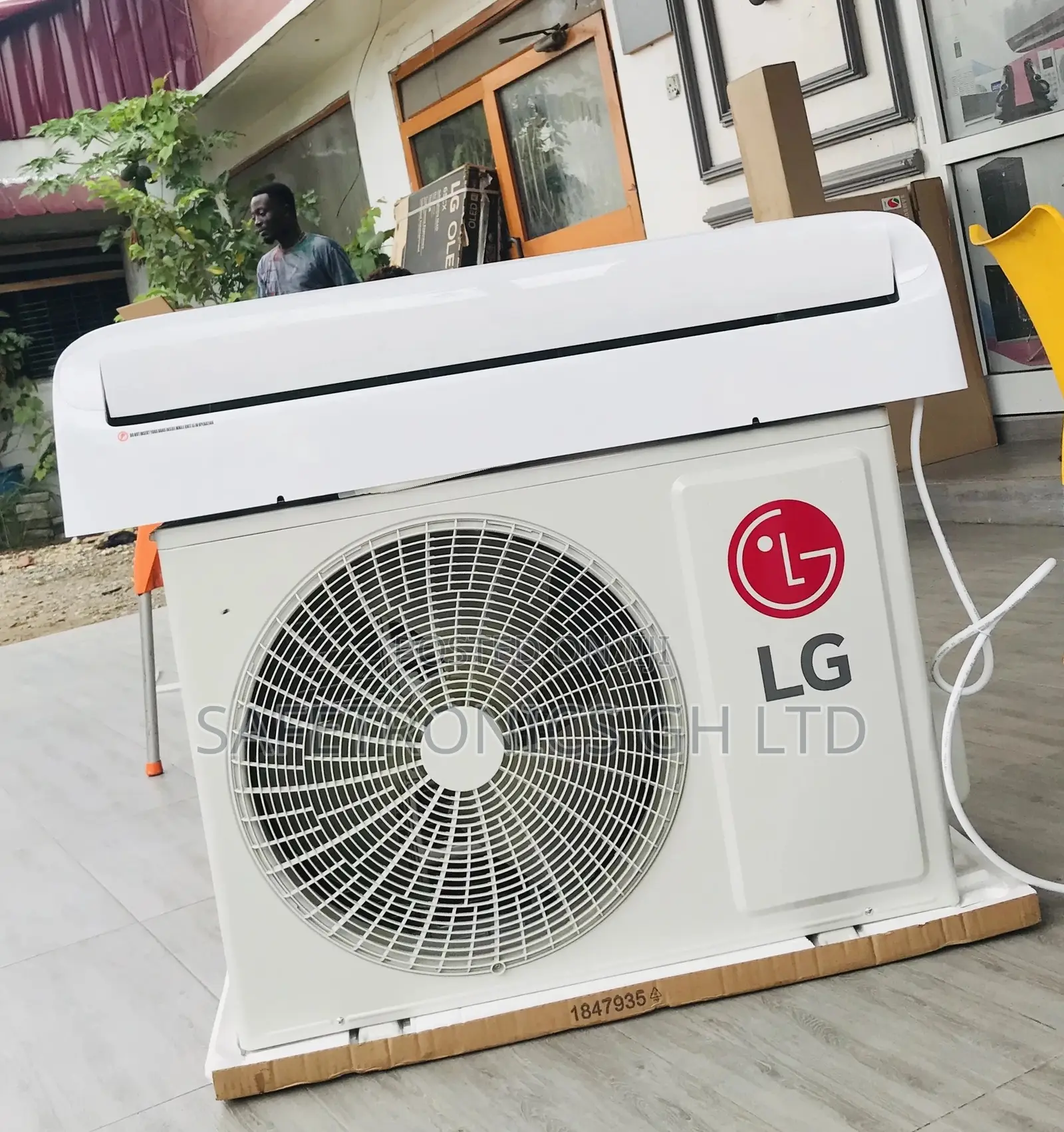 White Electric R410 Split 2.5hp Gas Lg Airconditioner