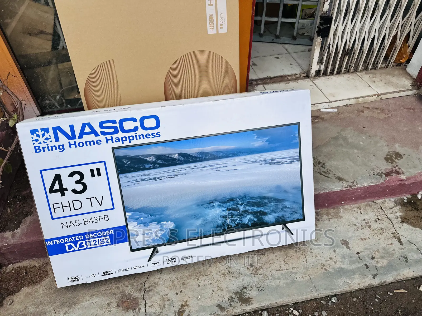 Crystal Clear Nasco 43”FHD Satellite Digital Tv 