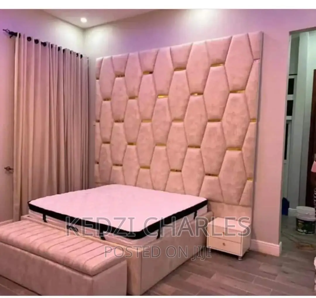 Queen Size Bed and Bed Frame With Ottoman