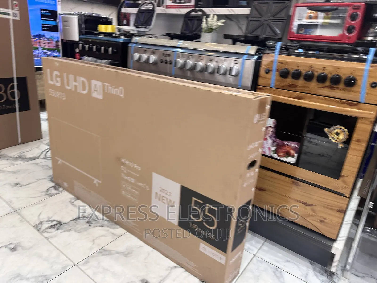 The Spectacular Display UHD 2023 55”UR7300 Tv Lg