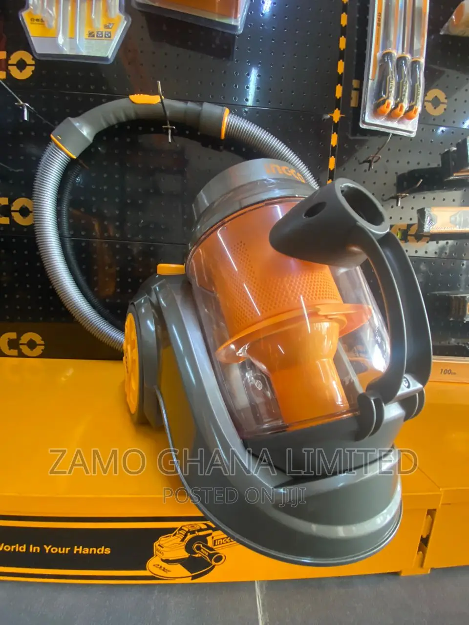 Ingco Vacuum Cleaner 2000 Watts - Vc20258