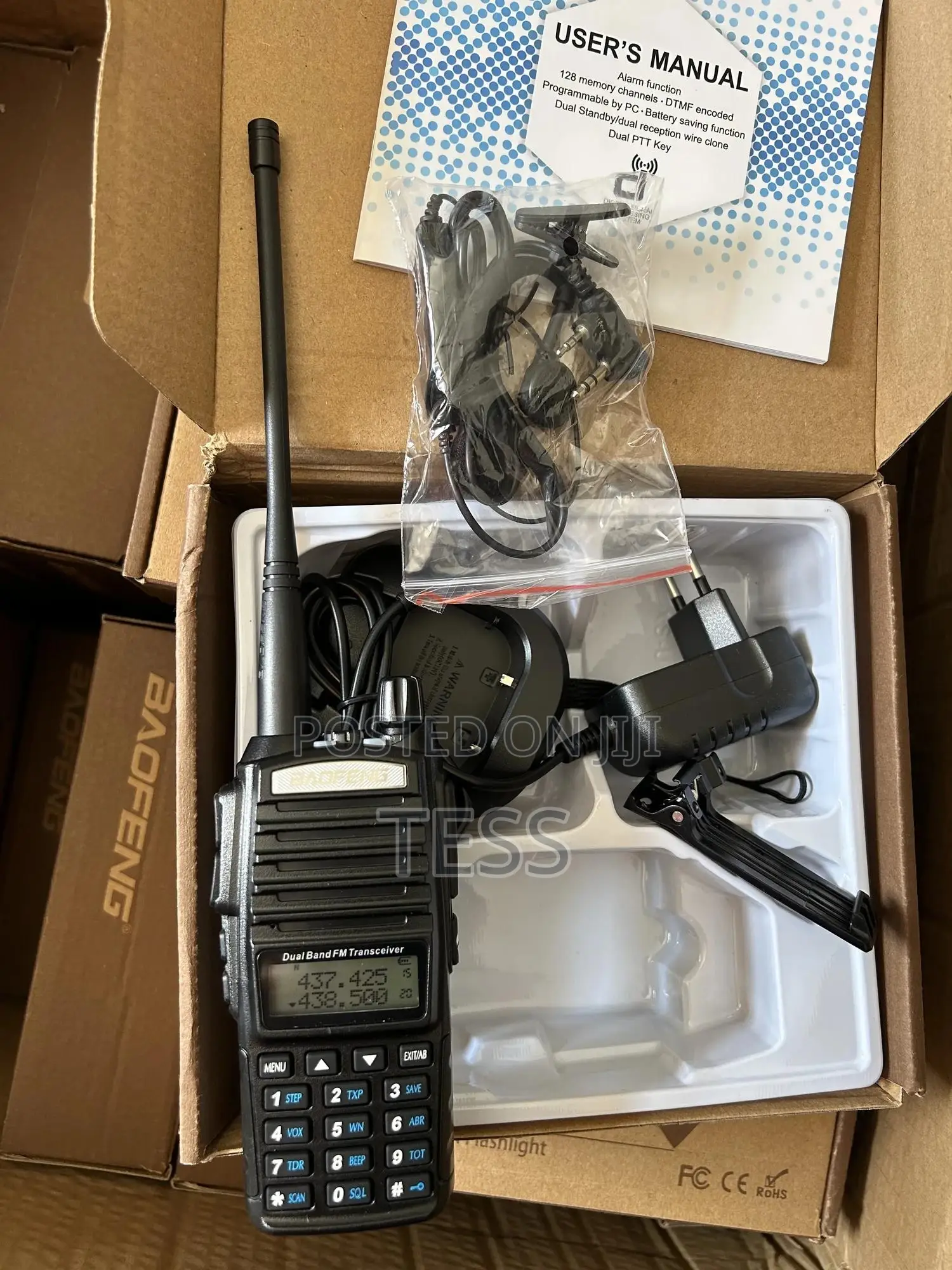 Walikie Talkie Baofeng Uv-82 With Earpiece (Dual Band) Radio