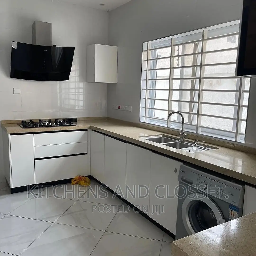 Modern Kitchen Cabinet