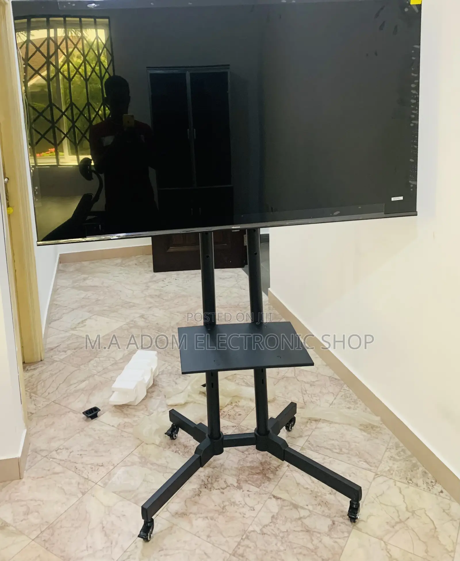 Trolley With Rolling Tyres For Led 32”-70”