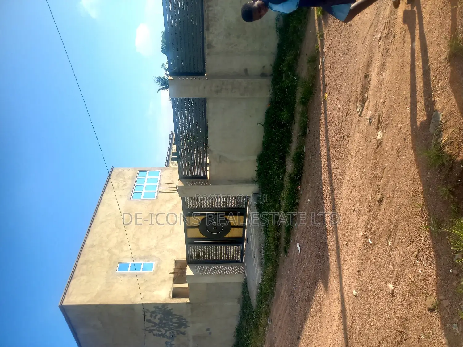 2bdrm Duplex in De-Icons Real Estate, Awutu Senya East Municipal