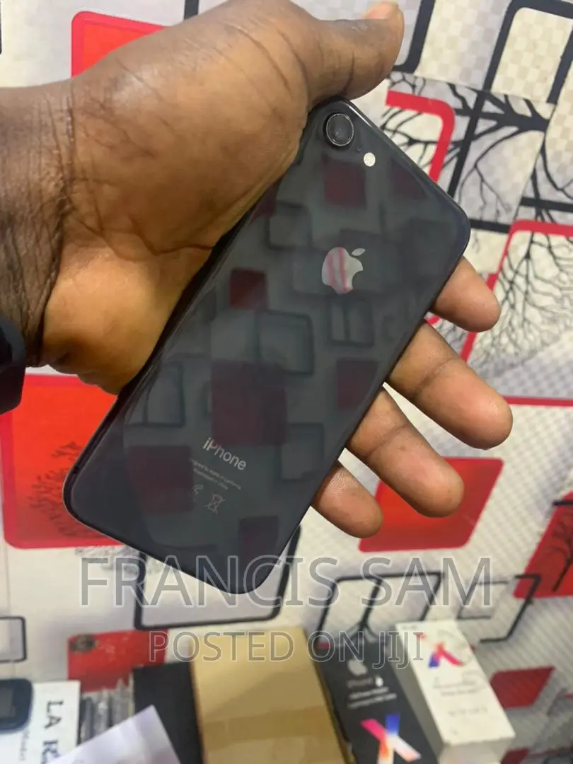New Apple iPhone 8 64 GB Black